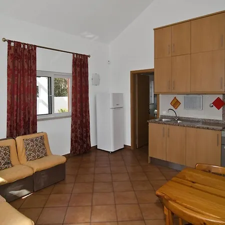 Lgs42v3 Vivenda De Qualidade, Com Ac Nos Qua * לאגוּ‏ש